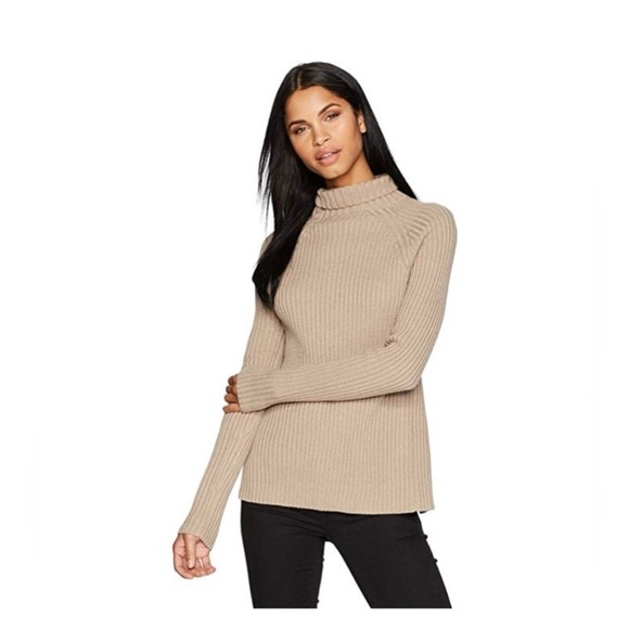 Fall turtleneck sweater with open back size small - Picture 2 of 6